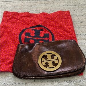 Beautiful bronze leather Tory Burch clutch